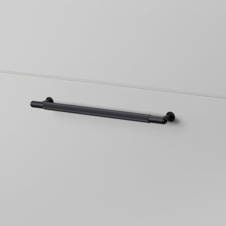 Maner pentru mobilier Linear Buster + Punch