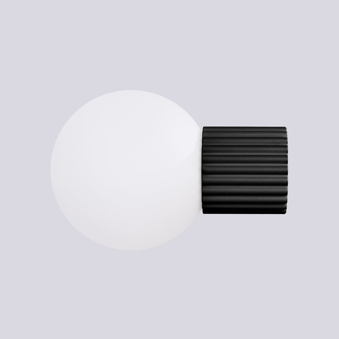 Aplica de perete HALO neagra IP44