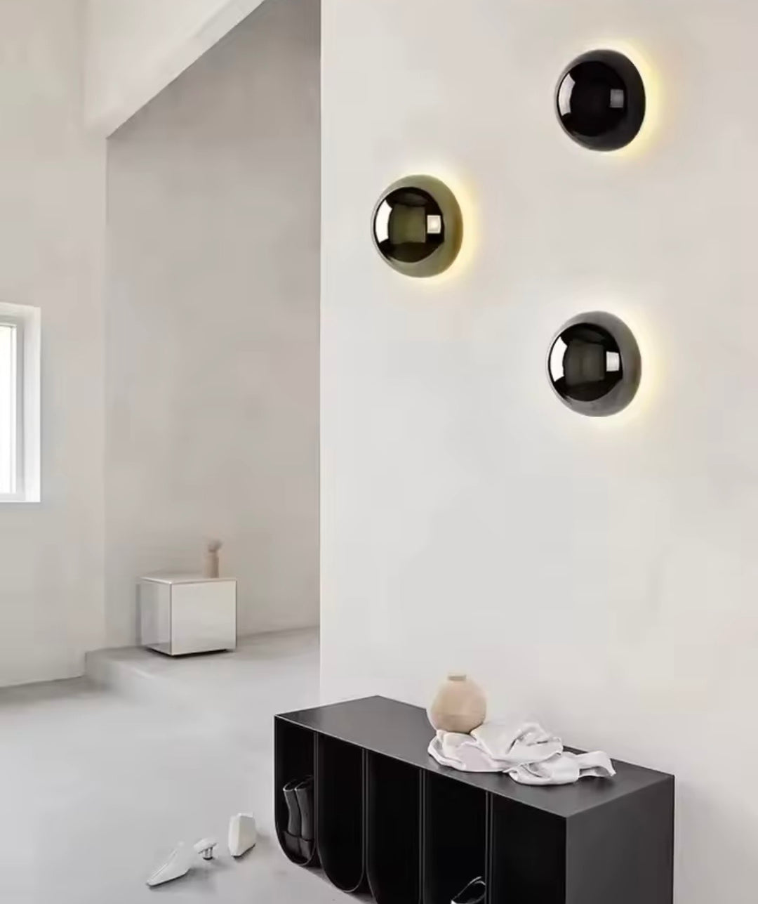Aplica de perete  design rotunda din metal Led Lunar