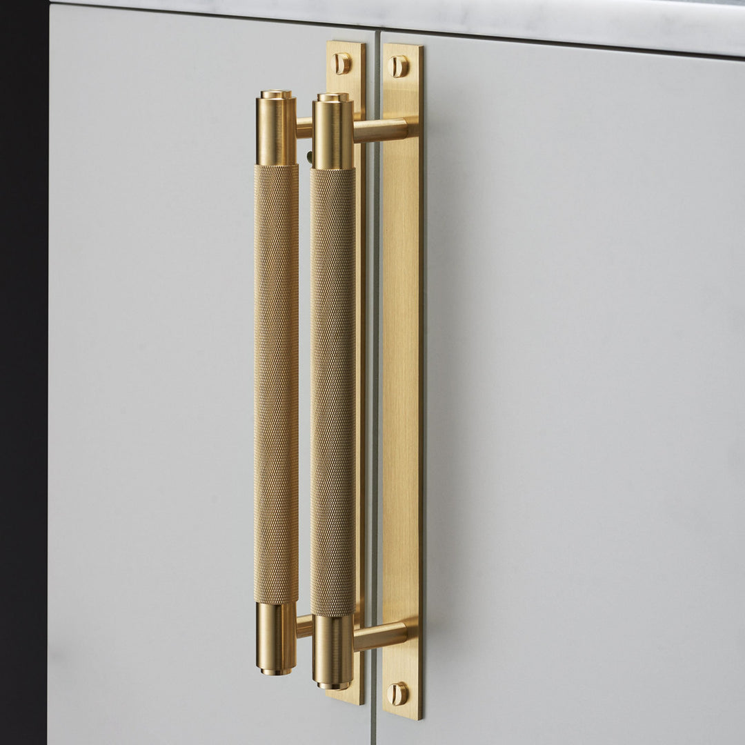 Maner pentru mobilier cu backplate Cross Buster + Punch