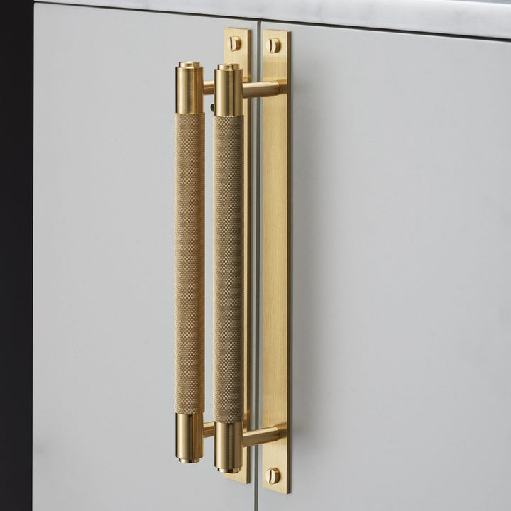 Maner pentru mobilier cu backplate Cross Buster + Punch