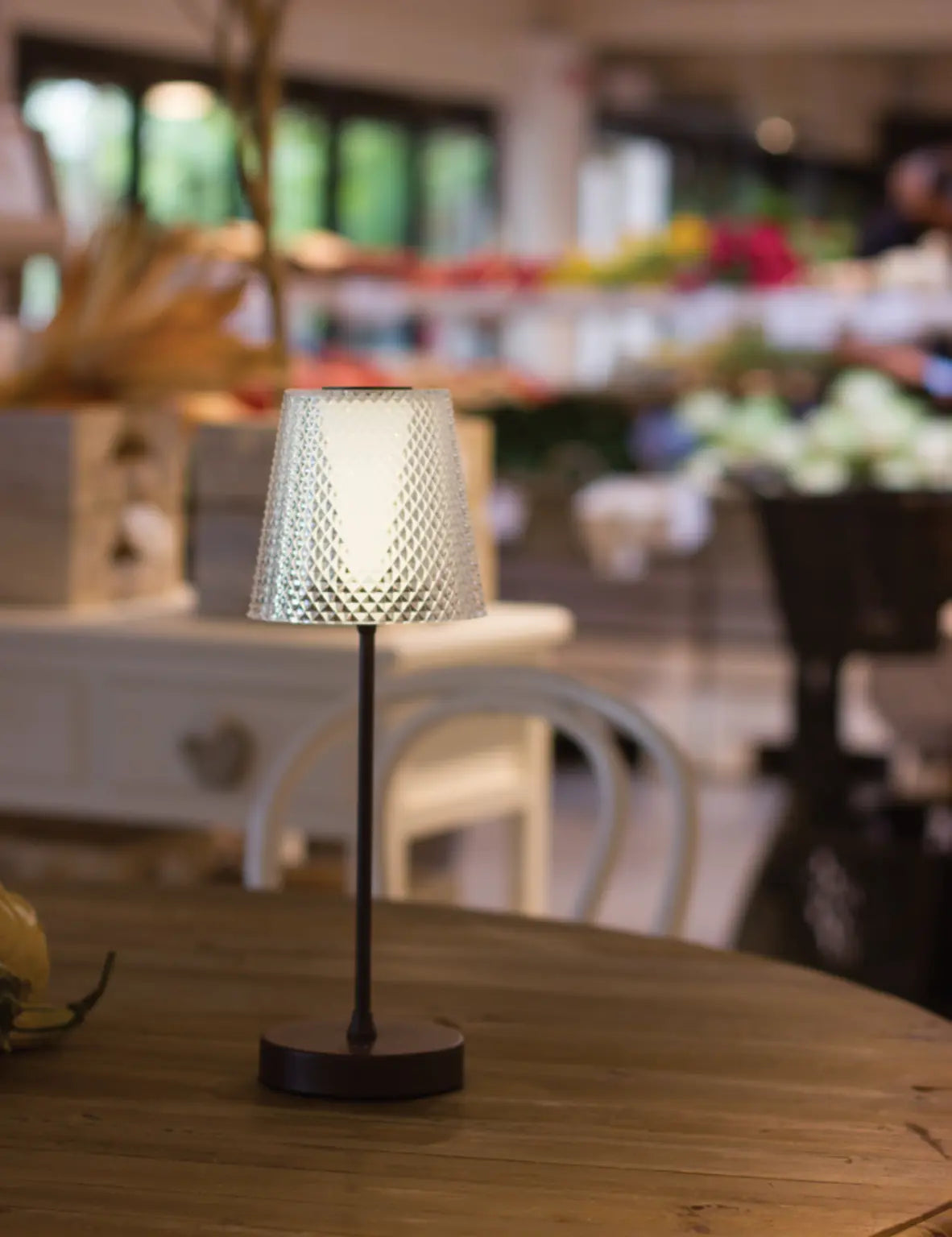 Lampa de masa cu acumulator design minimalist LA ANGINA by Sikrea
