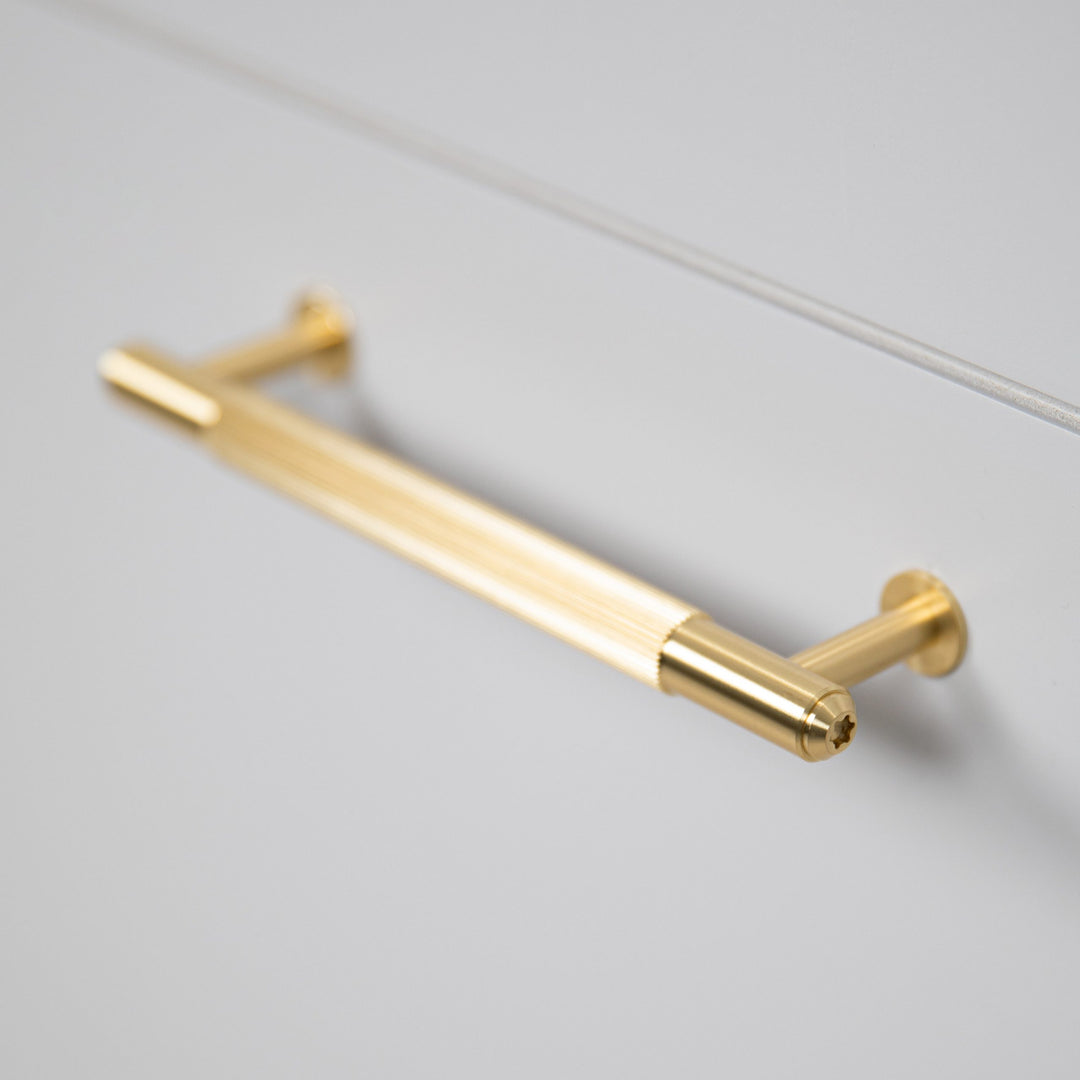 Maner pentru mobilier Linear Buster + Punch