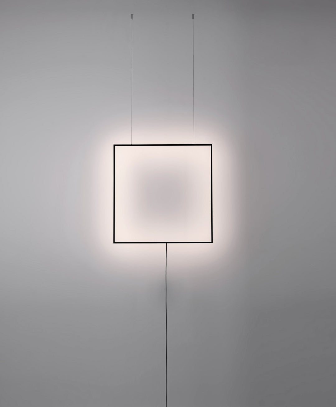 Aplica de perete cu fixare prin suspensie Shadow