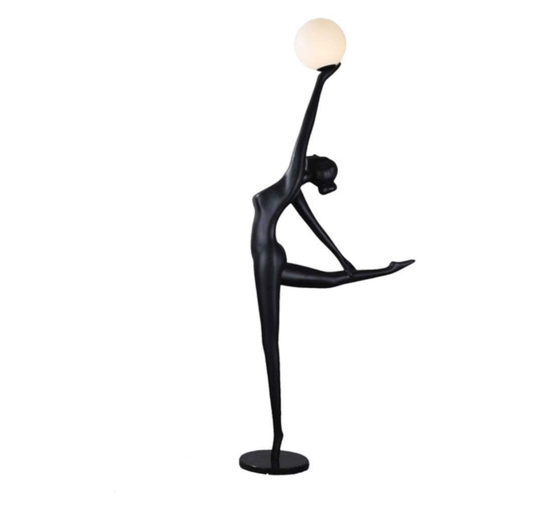 Lampadar negru in forma de balerina cu abajur alb mat