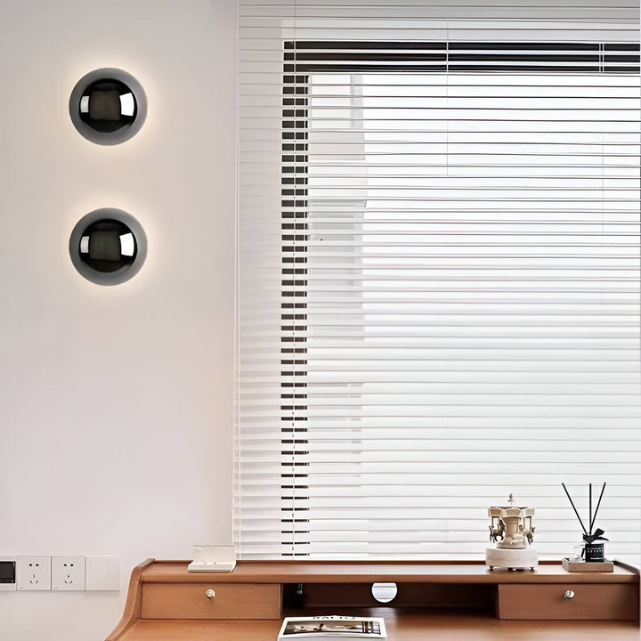 Aplica de perete  design rotunda din metal Led Lunar