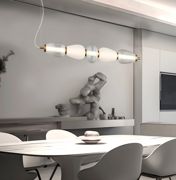 Lustra cu accente aurii si 5 elemente decorative Shiny