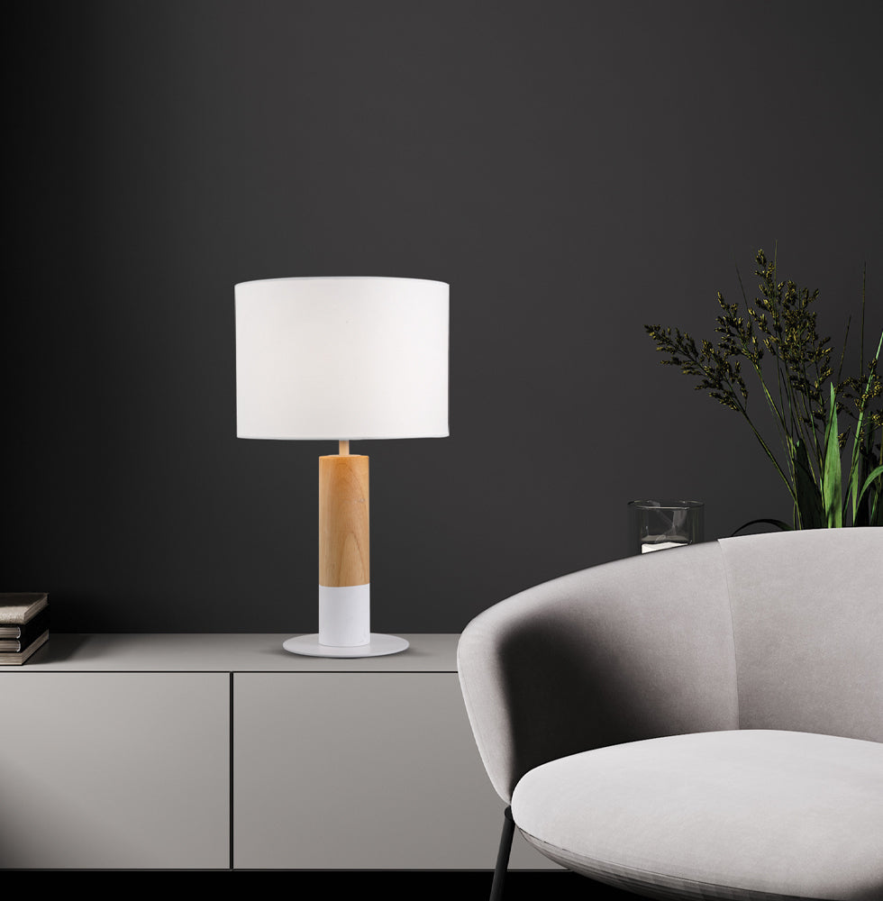 Lampa de masa alba cu abajur textil si finisaj lemn Carrol