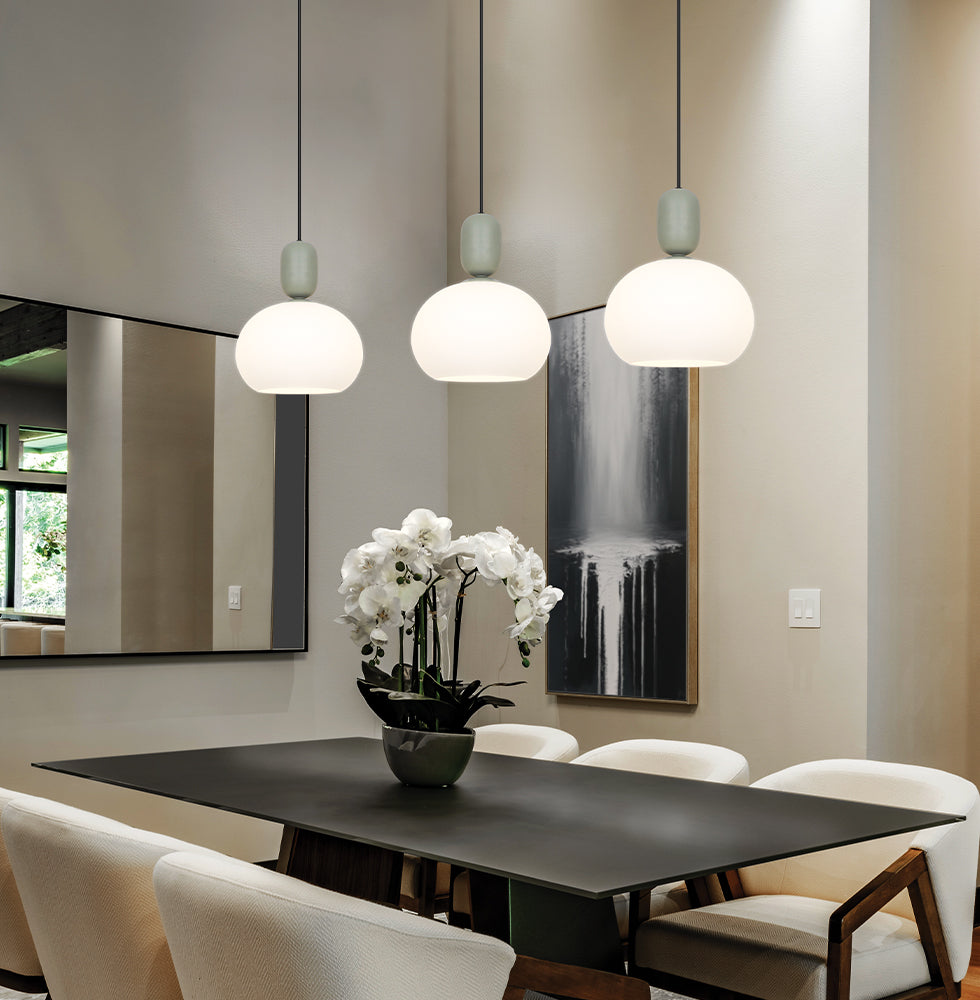 Lustra cu baza liniara si 3 pendule din sticla Valisia