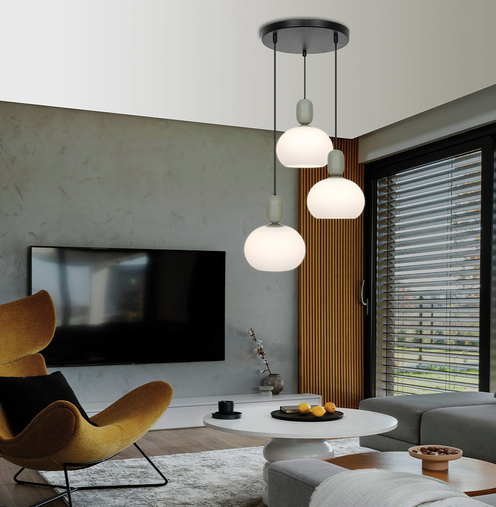 Lustra cu baza rotunda si 3 pendule din sticla Valisia