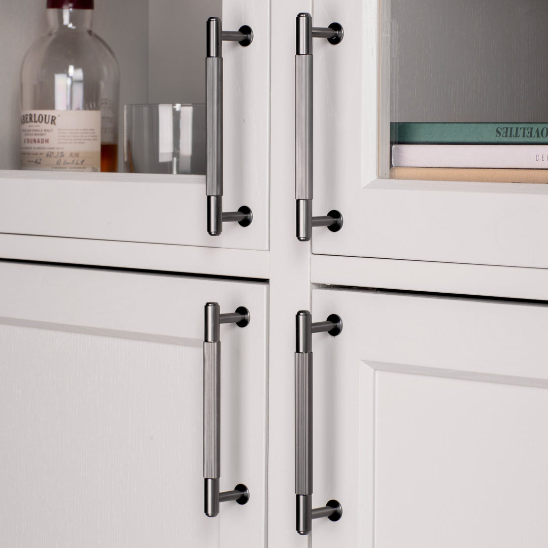 Maner pentru mobilier Linear Buster + Punch