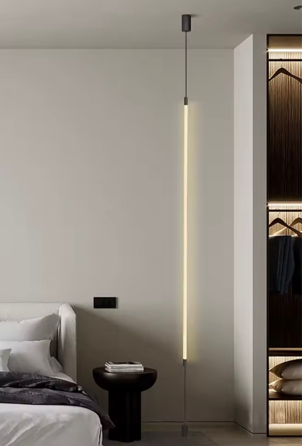 Suspensie minimalista LED tubulară verticală din țesătură alba Wov