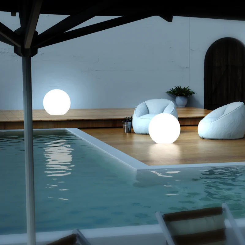 Glob alb gradina/interior Globo Milagro