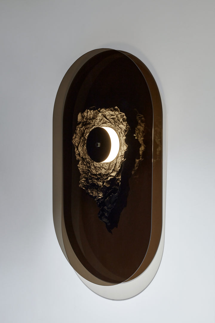 Lustra formata din doua discuri ovale ce cuprind sursa de lumina Eclipse Oval by Dechem