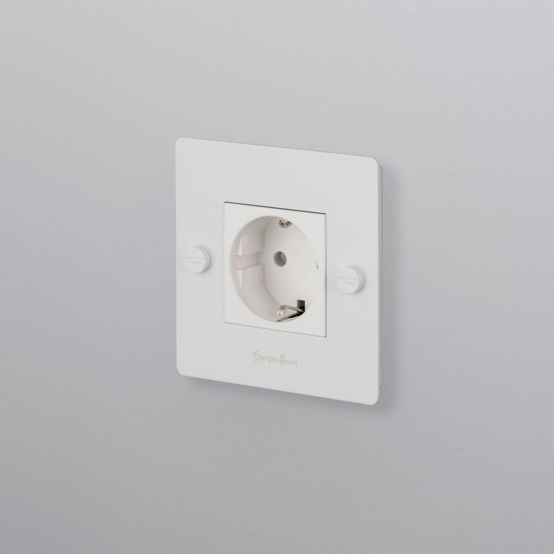 Priza finisaj alb 1G/ Cross Buster + Punch