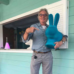Scaun in forma de iepure pentru copii cu finisaj catifelat Rabbit by Qeeboo