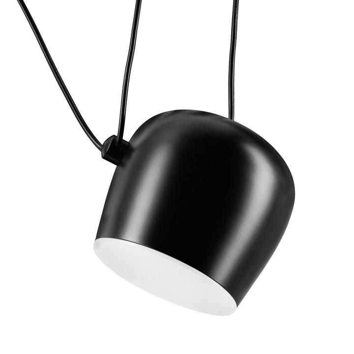 Lustra cu abajur suspendat de culoare neagra Benna by Step into design