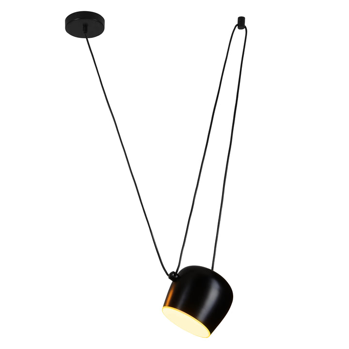 Lustra cu abajur suspendat de culoare neagra Benna by Step into design