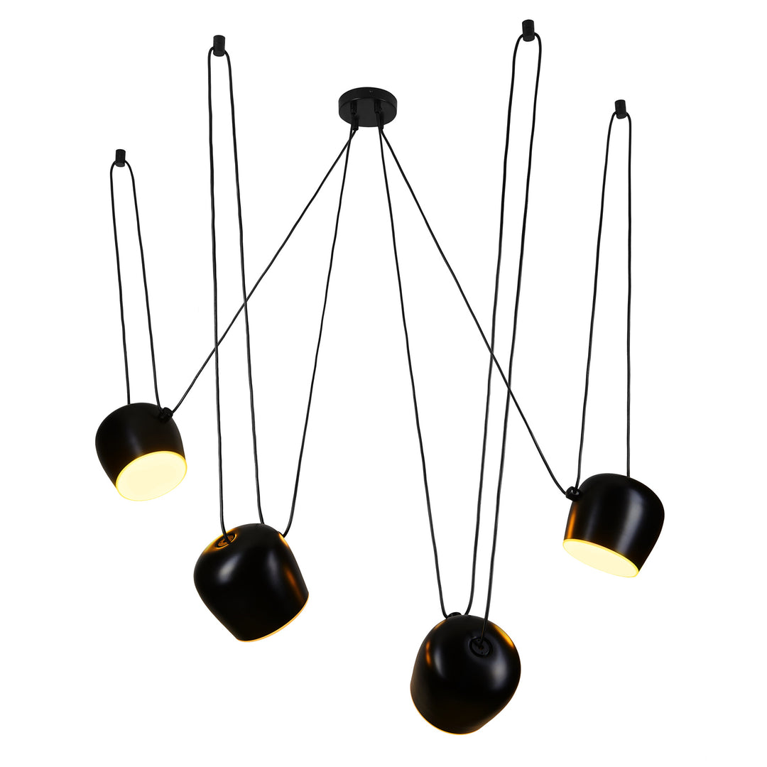 Lustra cu abajur suspendat de culoare neagra Benna by Step into design