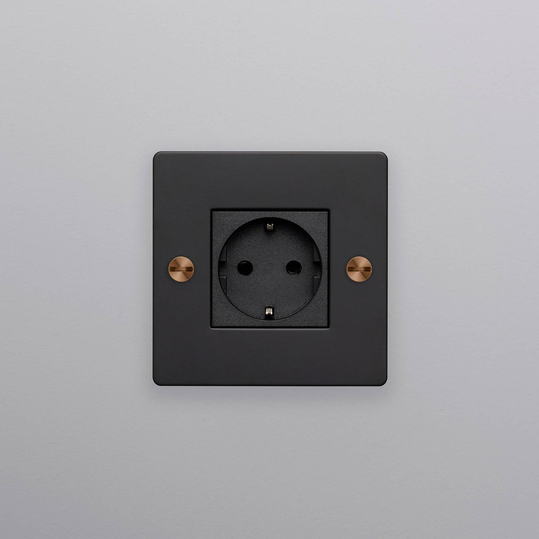 Priza finisaj negru 1G/ Cross Warm Sunset Buster + Punch