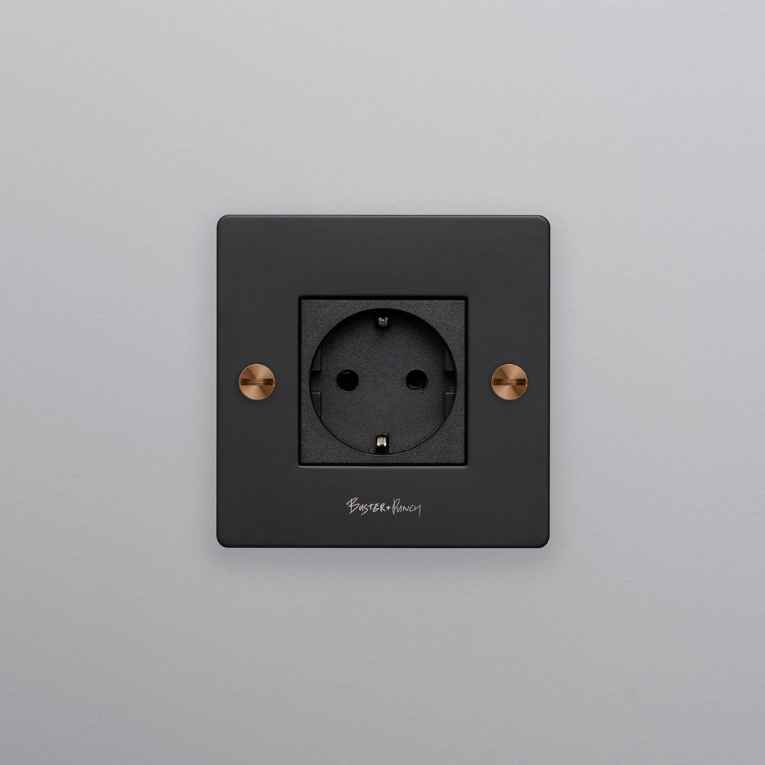 Priza finisaj negru 1G/ Cross Warm Sunset Buster + Punch