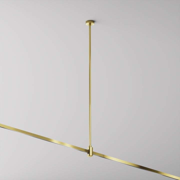 Suport de tavan lung cu priză de alimentare 700 mm Flarity TRA159C-B1-BS
