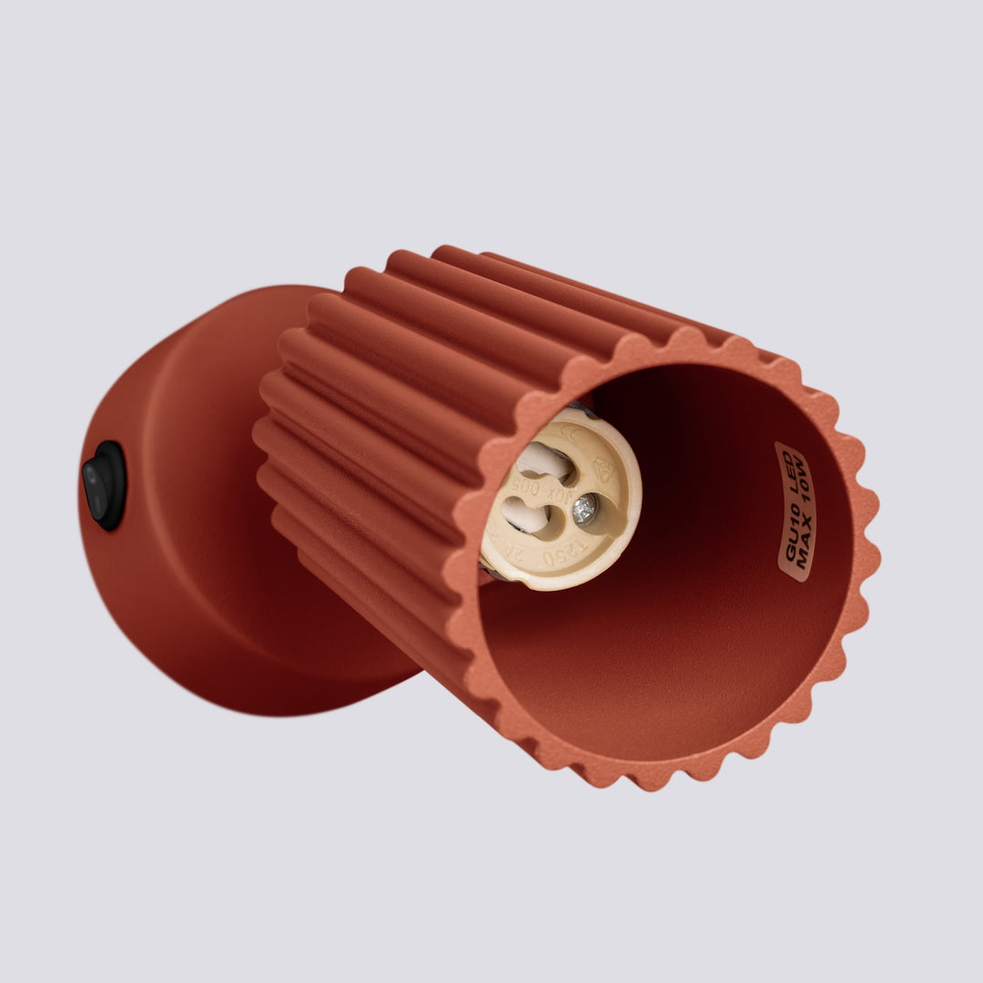 Lampa de perete KARBON rosu ocru cu un comutator