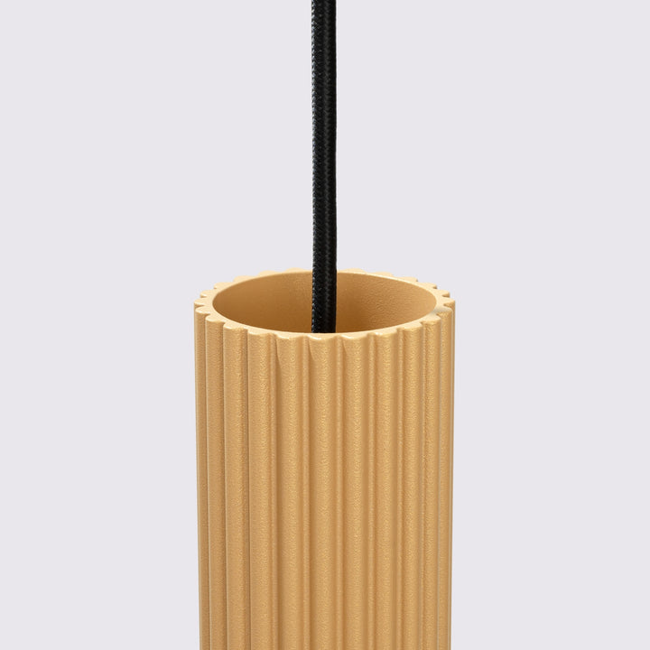 Lampa suspendata KARBON 3L aur