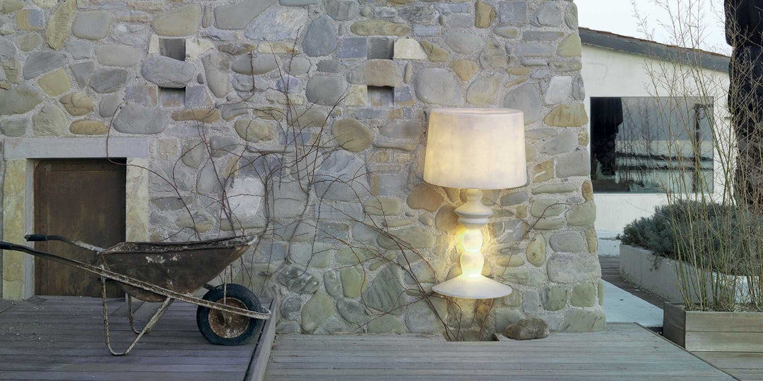 Aplica de perete in forma de lampa de masa rasturnata Alibabig by Karman