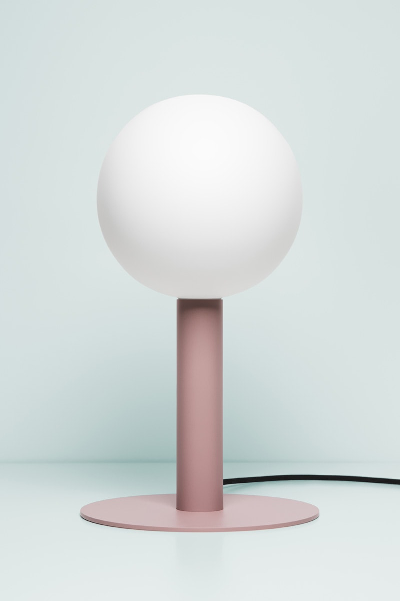 Lampa de masa cu design minimalist Matuba by LØFTLIGHT