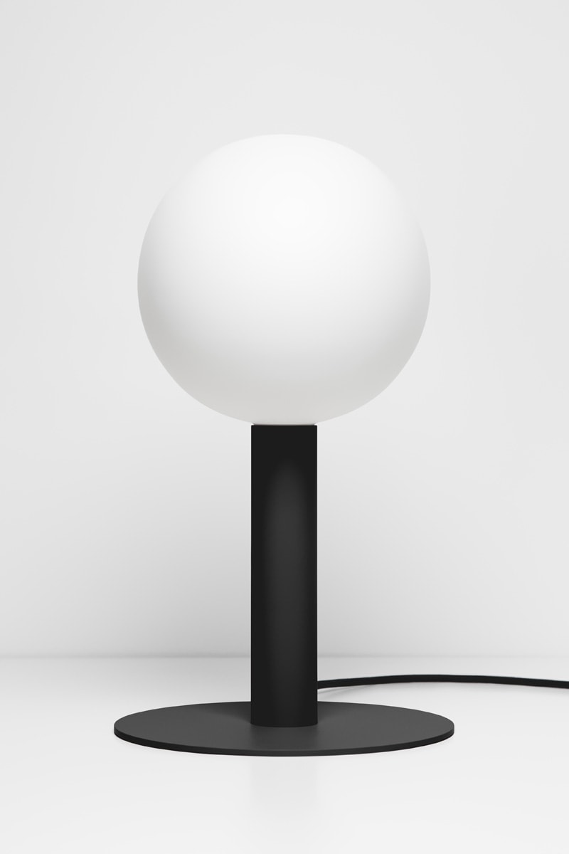 Lampa de masa cu design minimalist Matuba by LØFTLIGHT