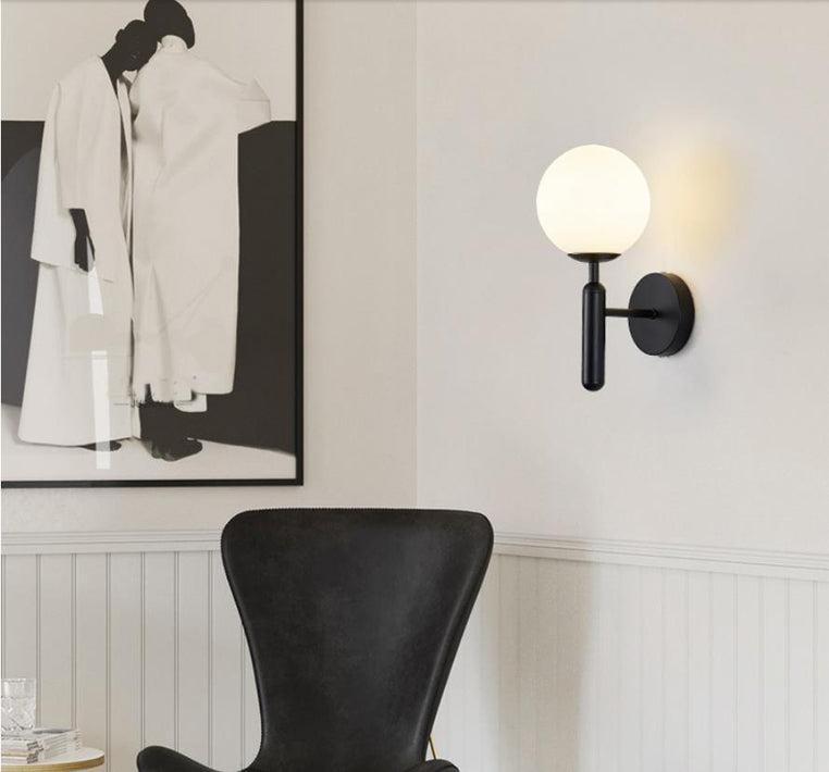 Lampa de perete neagra cu abajur alb  Ara Design